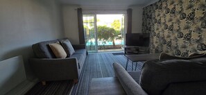 Standard Apartment, Multiple Beds, Non Smoking, Garden View