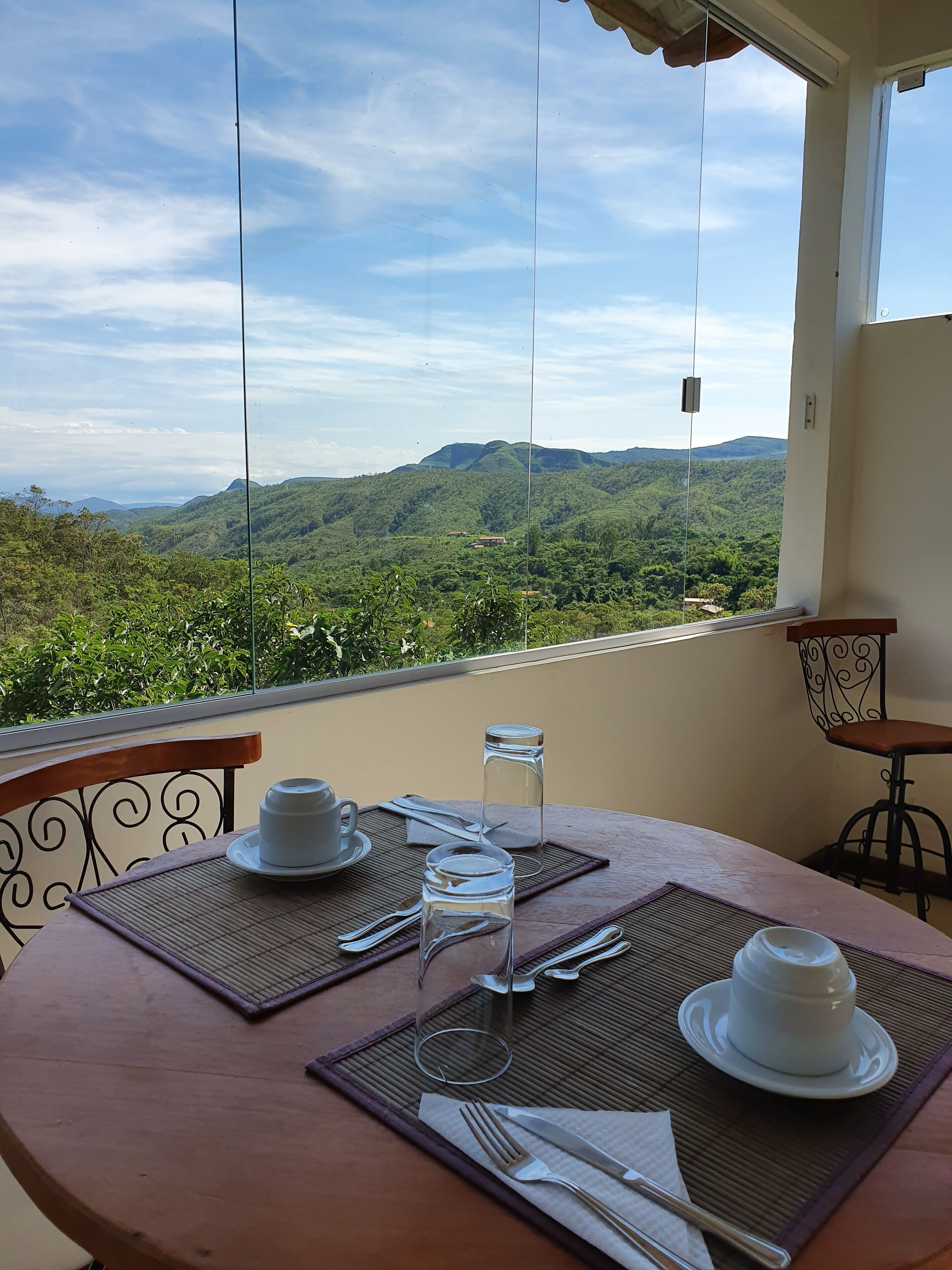 Free daily English breakfast