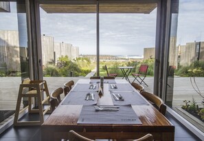 Free daily buffet breakfast - Lodge del Mar (Pichilemu)