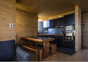 Full-size fridge, microwave, oven, stovetop - Lodge del Mar (Pichilemu)