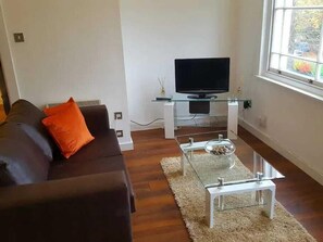 プレミアム アパートメント ベッド (複数台) 禁煙 | リビング エリア | 薄型テレビ