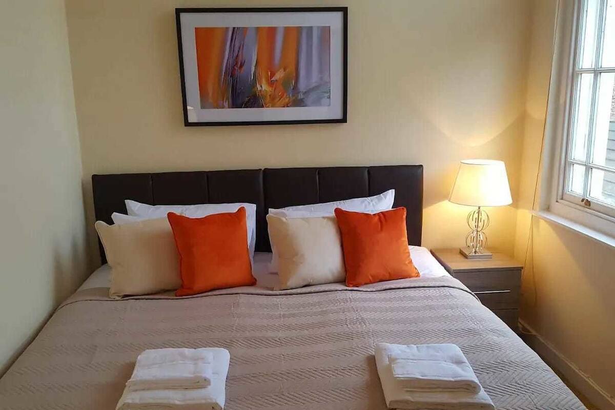 プレミアム アパートメント ベッド (複数台) 禁煙 | 2 室のベッドルーム、アイロン / アイロン台、WiFi (無料)、ベッドシーツ