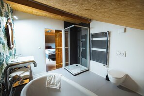 Hair dryer, towels, soap, shampoo - B&B La Forge de Diogne (Crans-Montana)