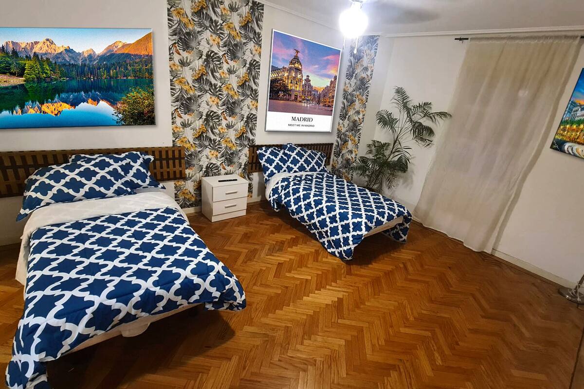 ファミリー アパートメント 2 ベッドルーム 専用バスルーム エグゼクティブフロア (Carlos V) | 1 室のベッドルーム、高級寝具、羽毛の掛け布団、セレクト コンフォート製ベッド