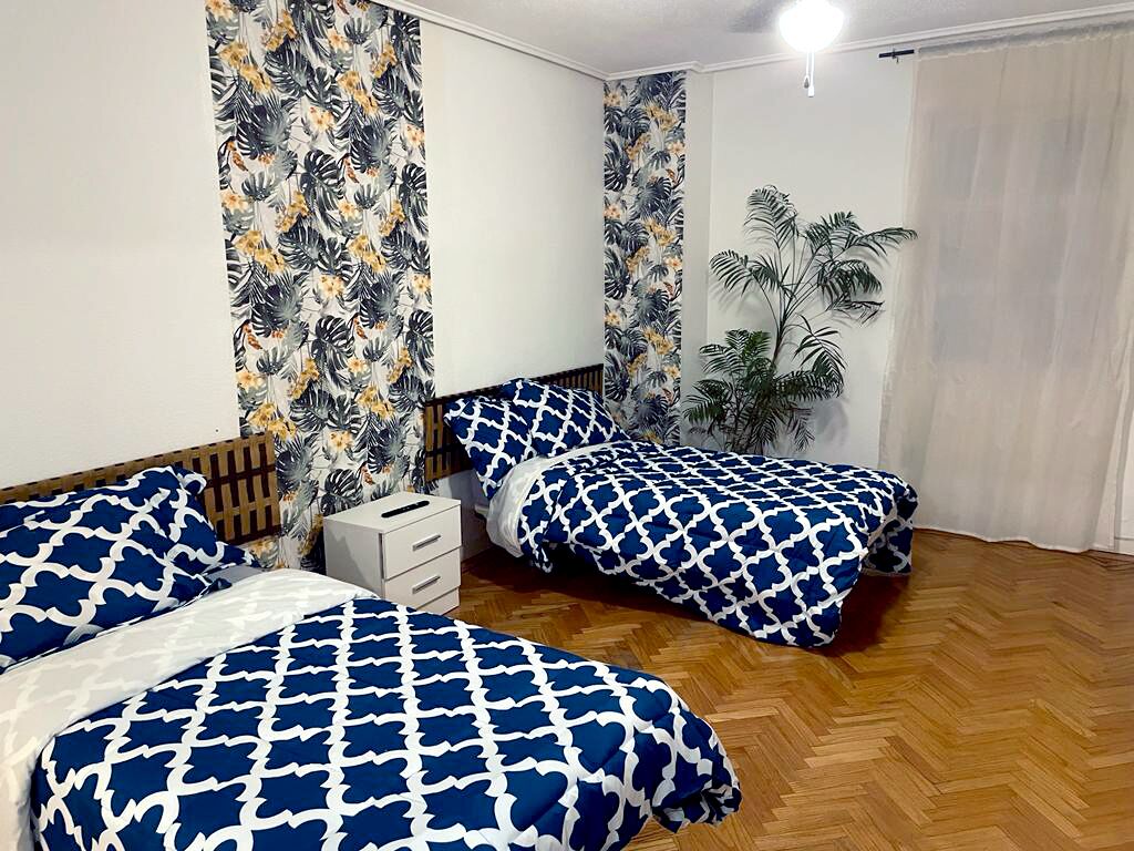 Appartement Familial, 2 chambres, salle de bains privée, niveau Exécutif (Carlos V)
