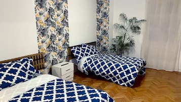 Family Apartment, 2 Bedrooms, Private Bathroom, Executive Level (Carlos V) | 1 bedroom, premium bedding, down duvets, Select Comfort beds