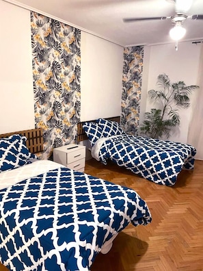 Family Apartment, 2 Bedrooms, Private Bathroom, Executive Level (Carlos V) | 1 bedroom, premium bedding, down comforters, Select Comfort beds - Sol Carlos V Apartaments & Suites (Madrid)