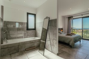 4 Schlafzimmer, Bügeleisen/Bügelbrett, kostenloses WLAN, Bettwäsche