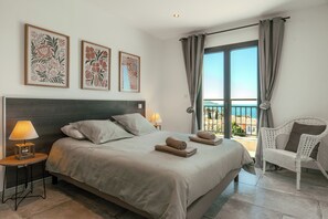 4 chambres, fer et planche à repasser, Wi-Fi gratuit, draps fournis