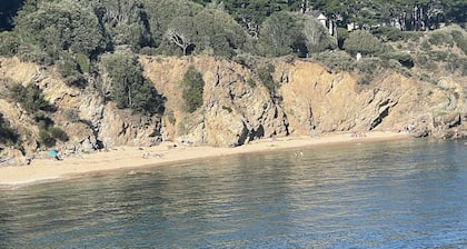 Au pied de la  plage, Appart standing, spacieux  5° et dernier étage, vue mer