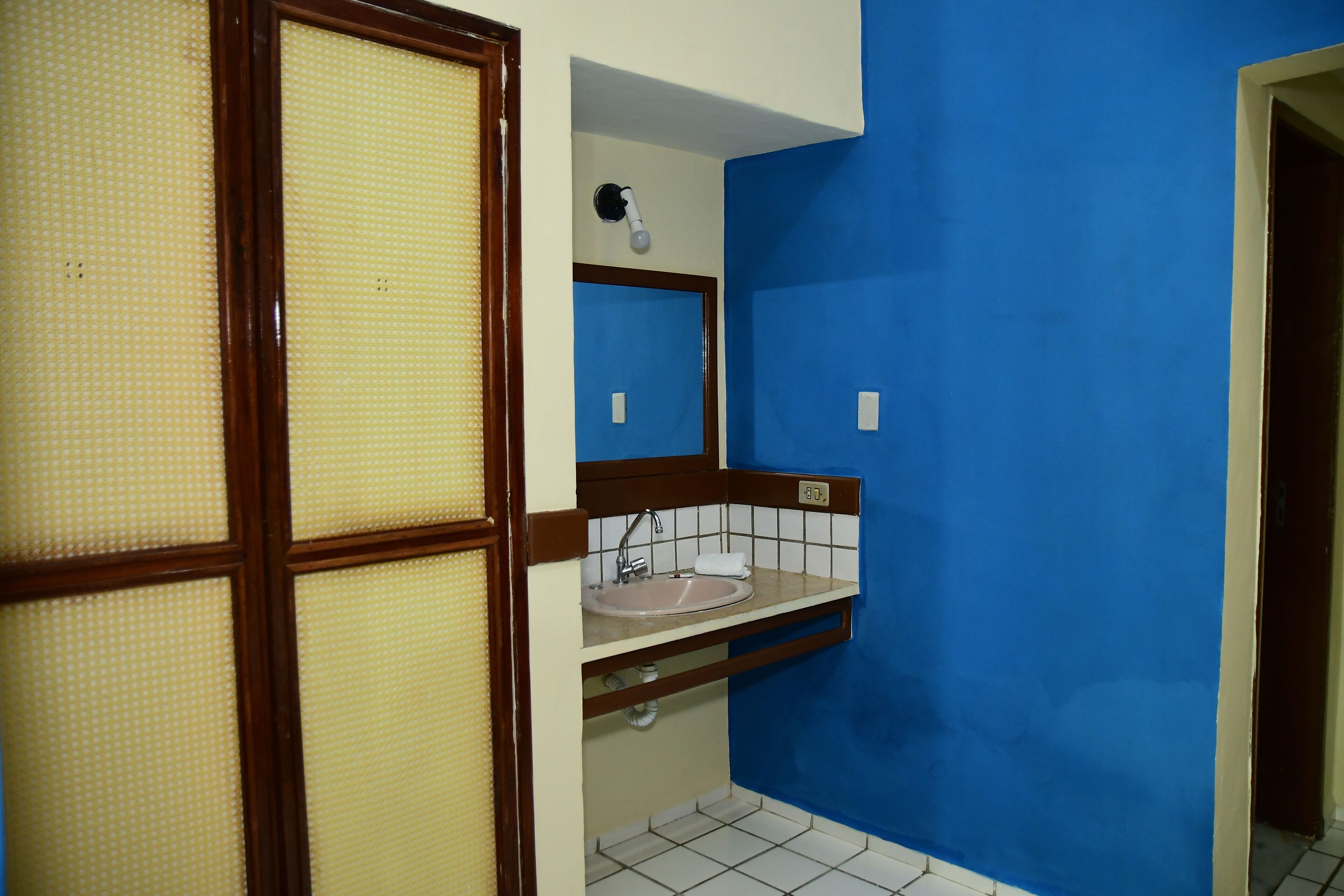 standard room | minibar, desk, blackout curtains, free wifi