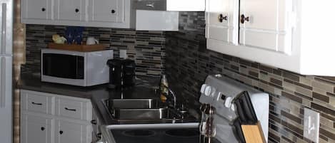 Fisherman Kitchenette Unit | Private kitchen