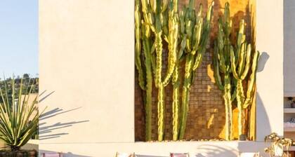 Silver Lake Pool & Inn