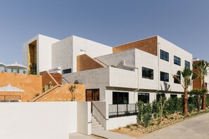 Exterior - Silver Lake Pool & Inn (Los Angeles)
