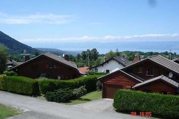Vue du balcon nord, sur le lac Léman et le Jura Suisse