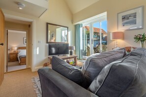 2 bedrooms, Internet, bed sheets