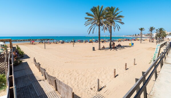 Beach nearby, sun-loungers
