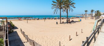 Levante, Holiday Home 100 metres from the sandy beach and near the centre