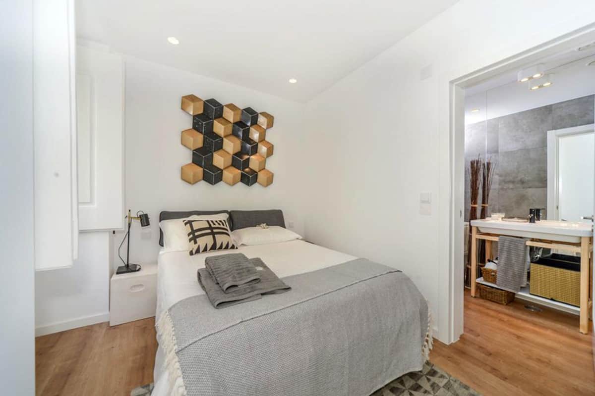 Habitación estándar doble, no fumadores, vistas a la ciudad | Sistema de insonorización, wifi gratis, decoración individual