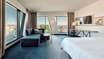 1 bedroom, minibar, in-room safe, individually decorated