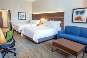 Suite, 2 camas Queen size | Ropa de cama hipoalergénica, edredón y escritorio