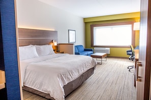 Hypo-allergenic bedding, down duvets, desk, laptop workspace - Holiday Inn Express & Suites Halifax - Dartmouth by IHG (Dartmouth)
