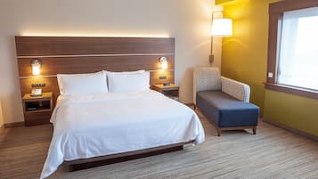 Standard Room, 1 King Bed, Accessible (Mobility, Roll-In Shower) | Hypo-allergenic bedding, down comforters, desk, laptop workspace