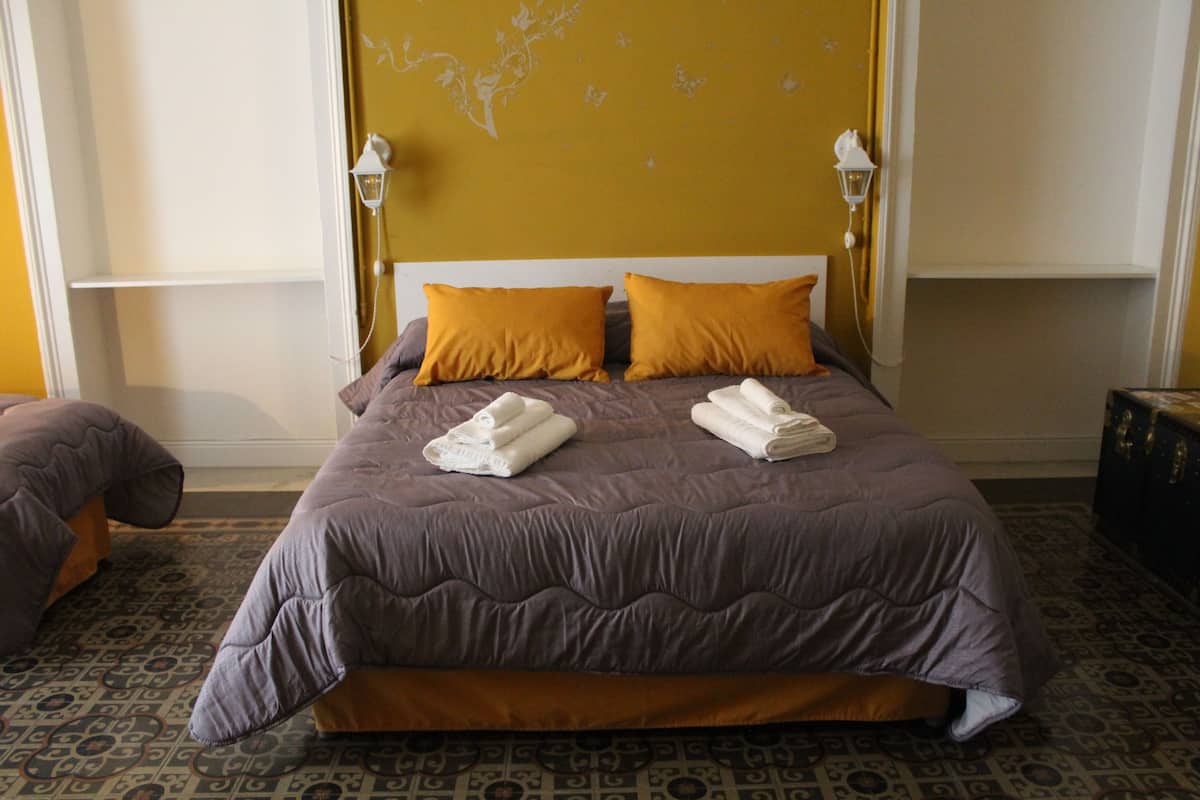 Quadruple Room, Ensuite (External) | Desk, free WiFi, bed sheets