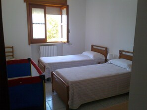 2 camere, ferro/asse da stiro
