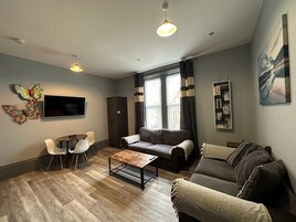 Appartement | Coin séjour | TV connectée
