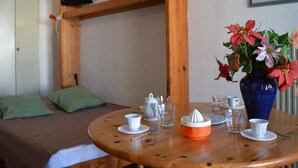 Room - Seaside Studio in St Cyprien - Pets allowed (Saint-Cyprien)