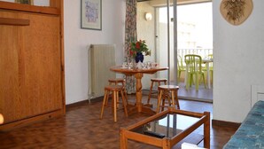 Dining - Seaside Studio in St Cyprien - Pets allowed (Saint-Cyprien)