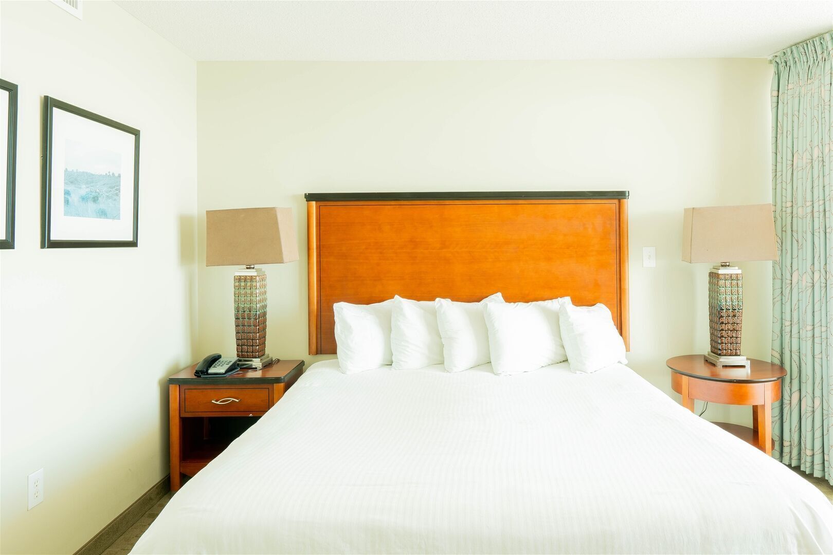 Oceanfront 3BR/2BA Condo at Sandy Beach 1611