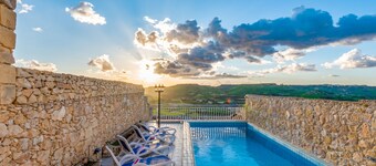 Villa with pool sea & valley views