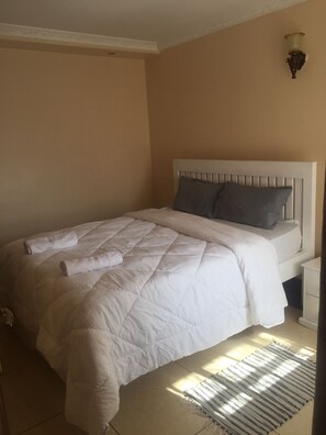 1 bedroom, desk, iron/ironing board, WiFi