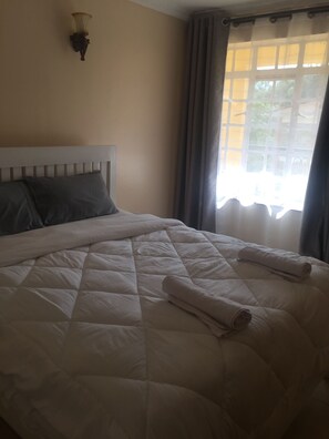 1 soverom, skrivebord, strykejern/-brett og wi-fi