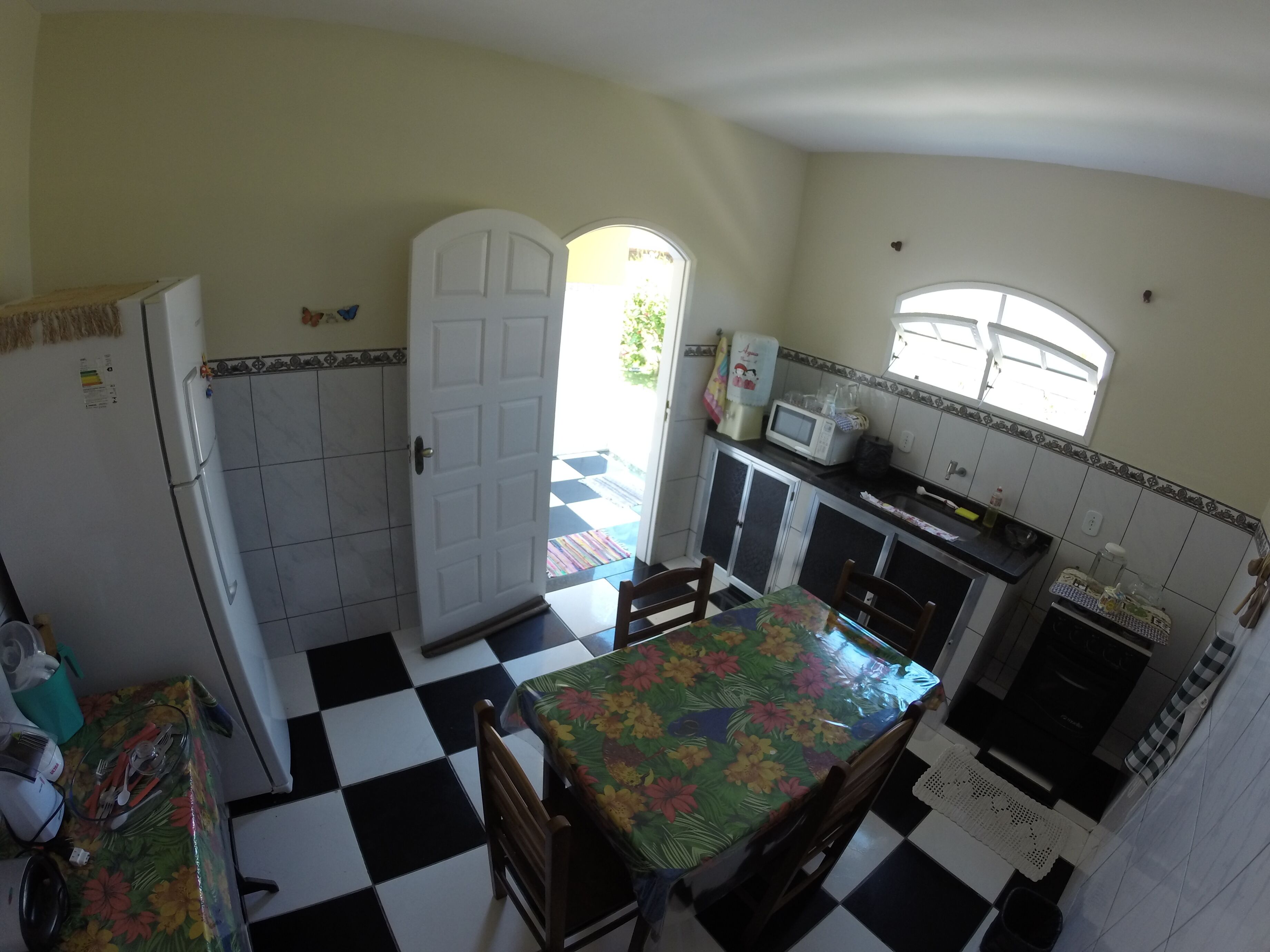 Beautiful house with garden (Figueira) .Recanto between the Sea and the Lagoon. Your family deserves it!