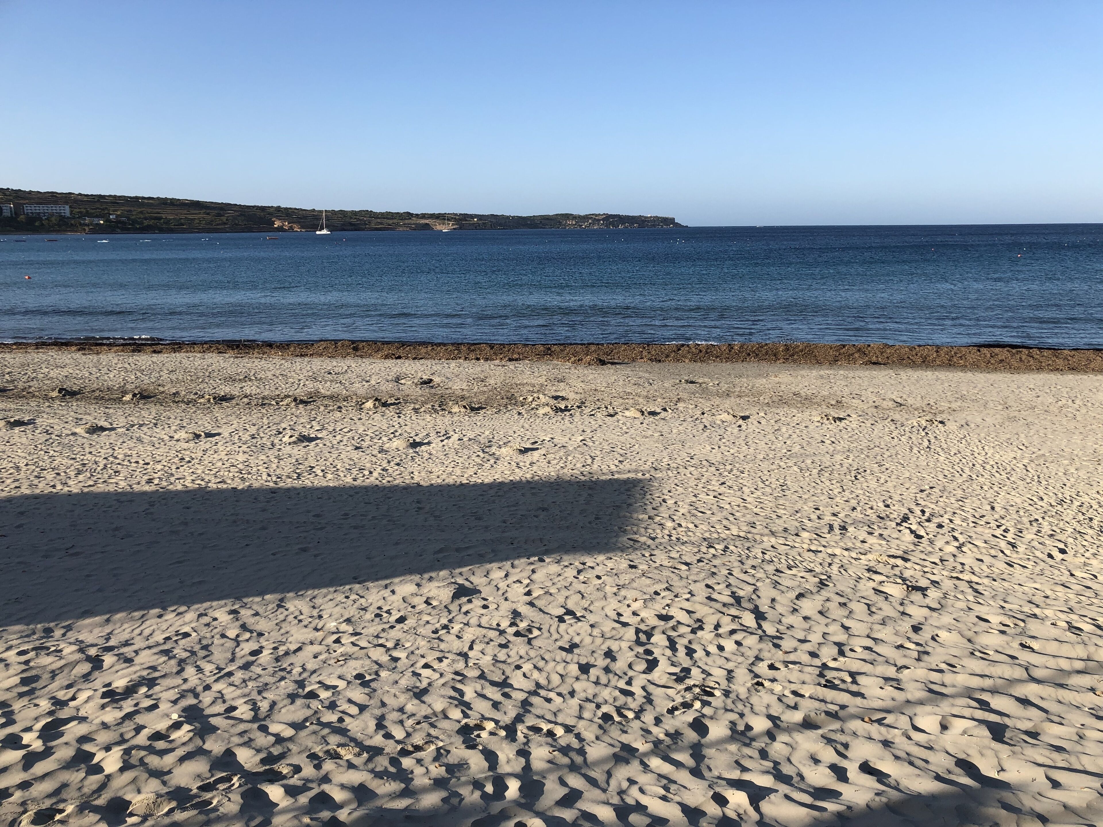 بالقرب من الشاطئ