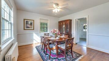 Apartment, eigenes Bad (Brick House) | Speisen