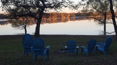 Lake front hidden gem . Push the reset button. Come find your calm.Pet friendly