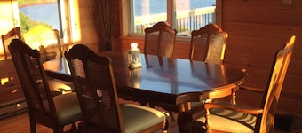 Waterfront Cottage Rental - Hardingdale Cottage