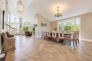 Interior - Luxury Lake Simcoe Retreat | Hot Tub, Private Dock & Sandy Shore (Georgina)