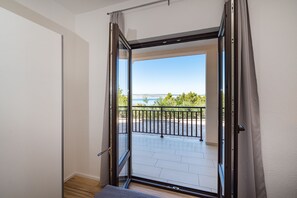 View from room - Hotel Vicko (Starigrad)