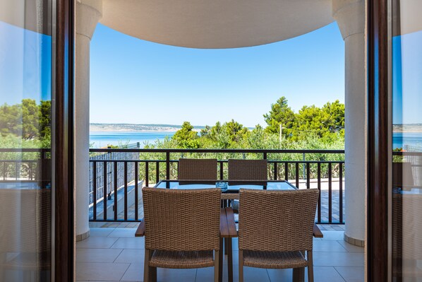 Terrace/patio - Hotel Vicko (Starigrad)