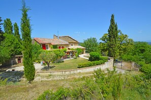 Exterior - Former Ardèchoise farmhouse 12/14p 6 bdrms Private heated swimming pool not overlooked (Viviers)