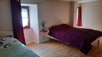 1 bedroom, cots/infant beds, WiFi, bed sheets