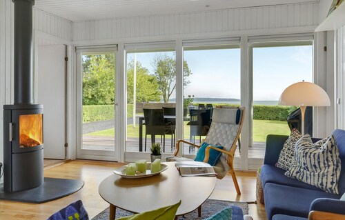 Amazing home in Børkop with WiFi