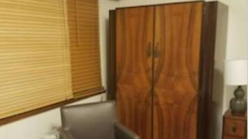 Apartment, Non Smoking | Living area | Flat-screen TV