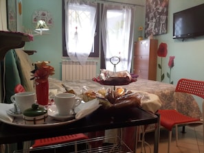 Double Room | Free WiFi, bed sheets - Casa in Fiera (Rome)