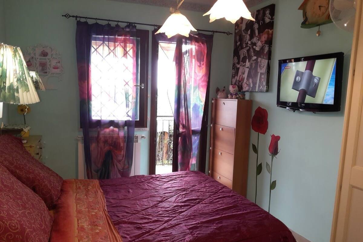 Double Room | WiFi (free), bed sheets